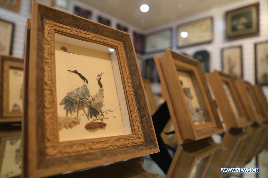 CHINA-GANSU-ROCK-PICKING PAINTINGS (CN)