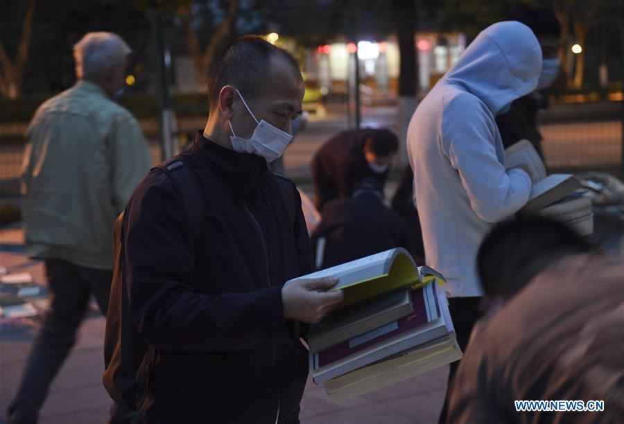 CHINA-CHENGDU-BOOK COLLECTOR-BOOK DAY (CN)