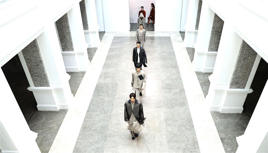 CHINA-BEIJING-COVID-19-FASHION WEEK-LIVESTREAM SHOW (CN)