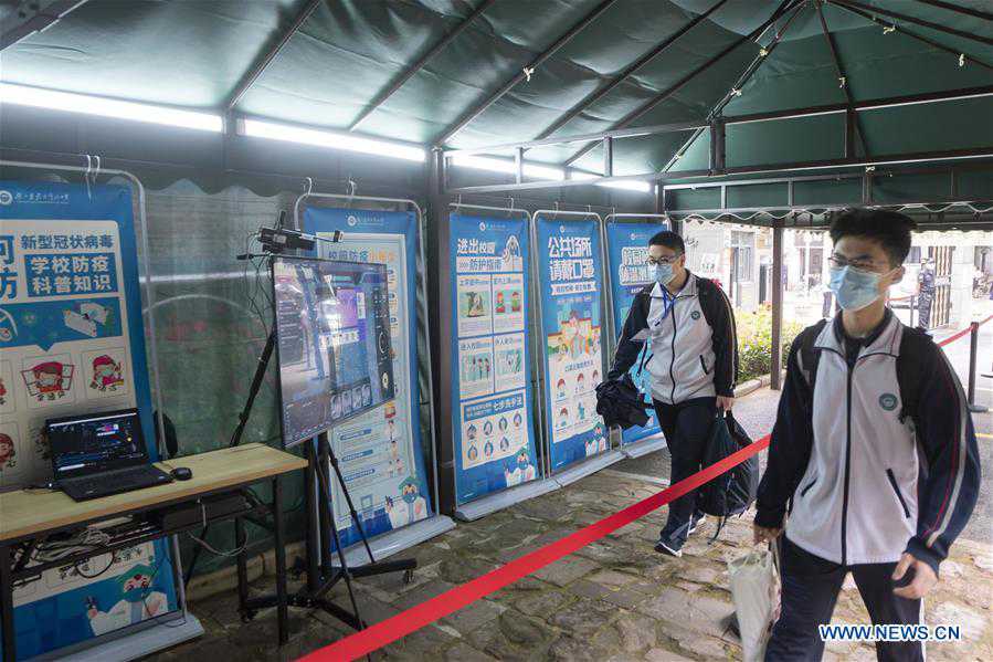 CHINA-WUHAN-COVID-19-GRADUATING CLASSES-RESUMPTION (CN)