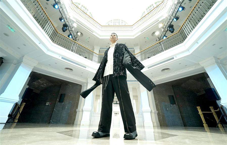 CHINA-BEIJING-COVID-19-FASHION WEEK-LIVESTREAM SHOW (CN)