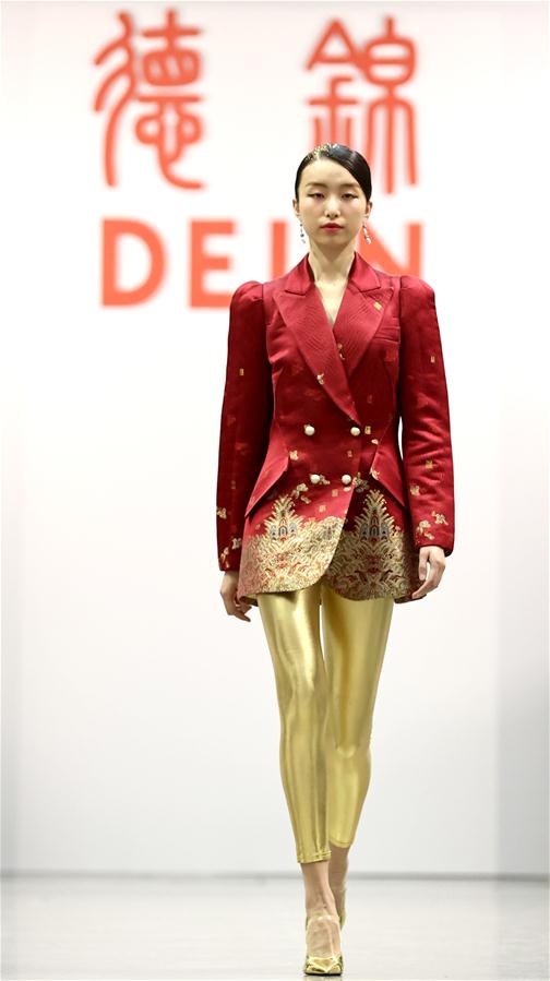 CHINA-BEIJING-COVID-19-FASHION WEEK-LIVESTREAM SHOW (CN)