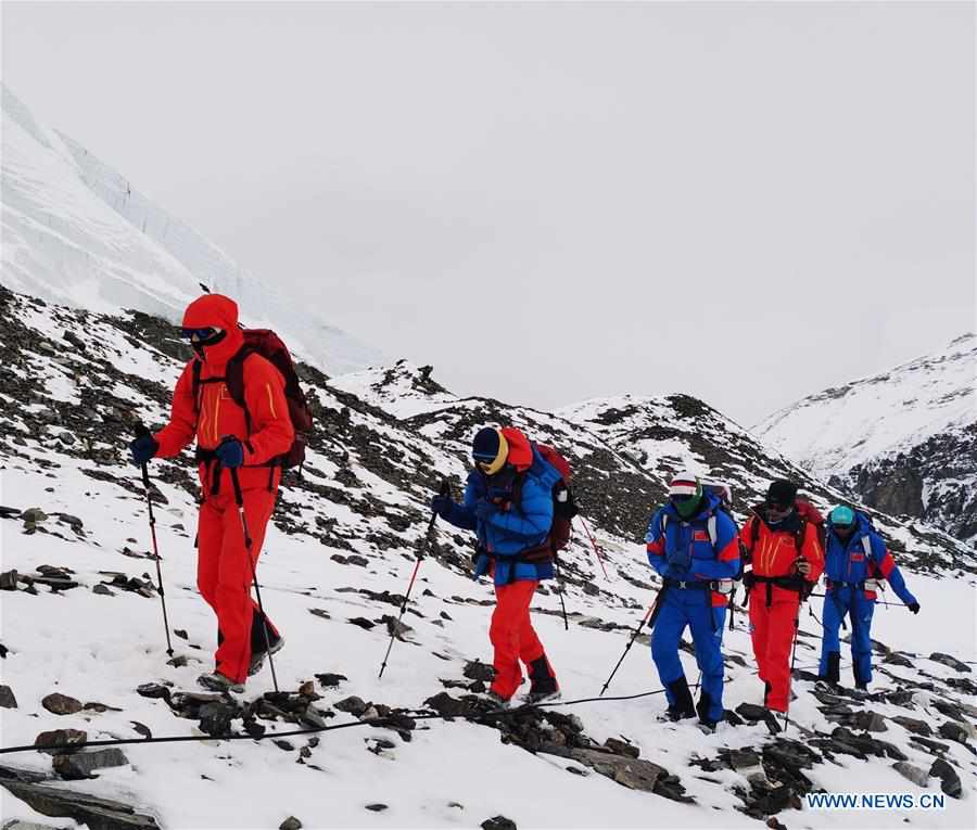 (InTibet)CHINA-TIBET-MOUNT QOMOLANGMA-HEIGHT REMEASUREMENT (CN)