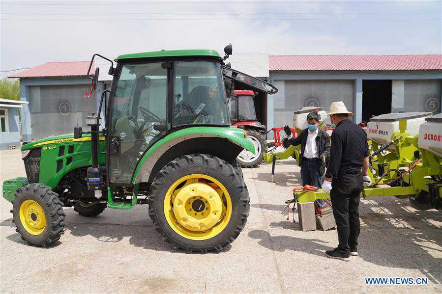 CHINA-JILIN-CROPS PLOUGHING, SOWING AND HARVESTING-MECHANIZATION (CN)