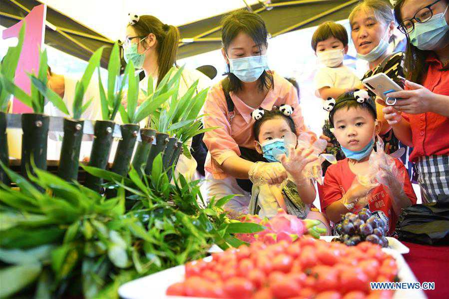 CHINA-CHONGQING-GIANT PANDAS-BIRTHDAY PARTY (CN)