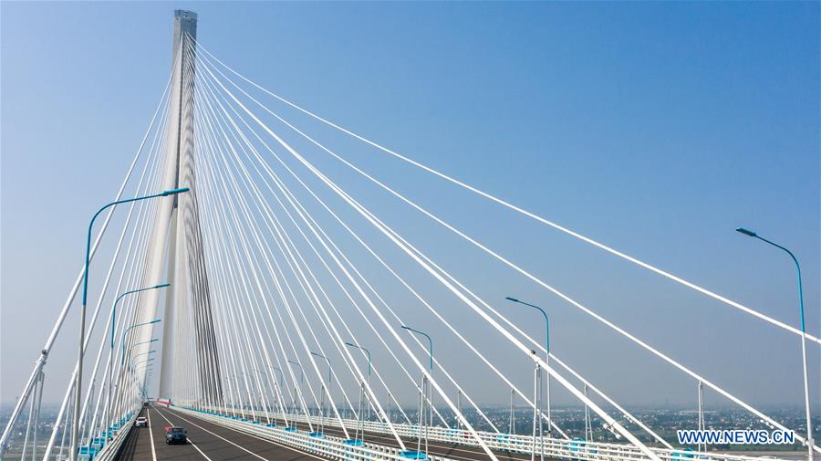 CHINA-JIANGSU-YANGTZE RIVER-BRIDGE (CN)