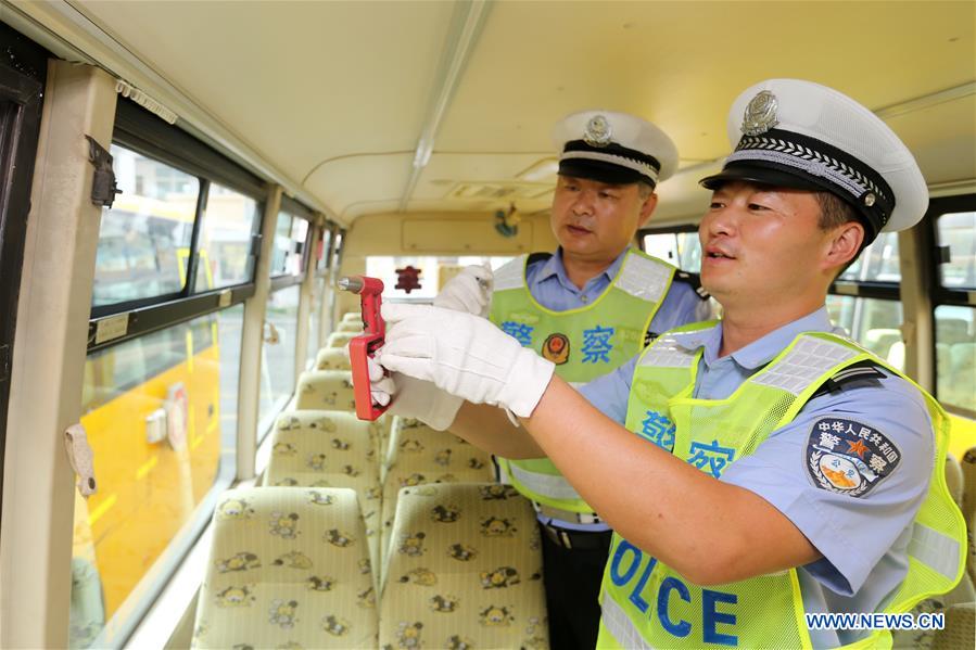 #CHINA-ANHUI-HUAIBEI-SCHOOL BUS-SAFETY CHECK (CN)