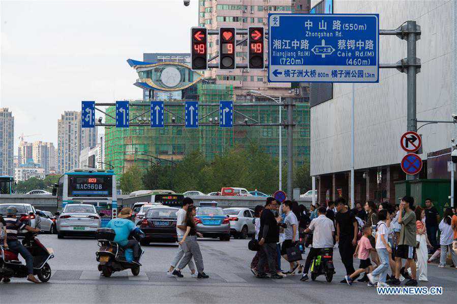 CHINA-HUNAN-CHANGSHA-QIXI FESTIVAL-TRAFFIC LIGHTS (CN)