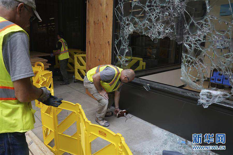 (国际)(2)又一名黑人死亡 美国弗洛伊德死亡地再入紧急状态