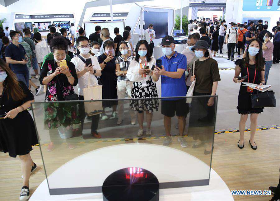 Chinese enterprises demonstrate latest innovations, technologies at services trade fair