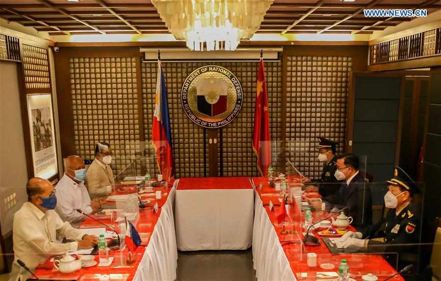 PHILIPPINES-MANILA-CHINA-WEI FENGHE-DEFENSE SECRETARY-TALKS