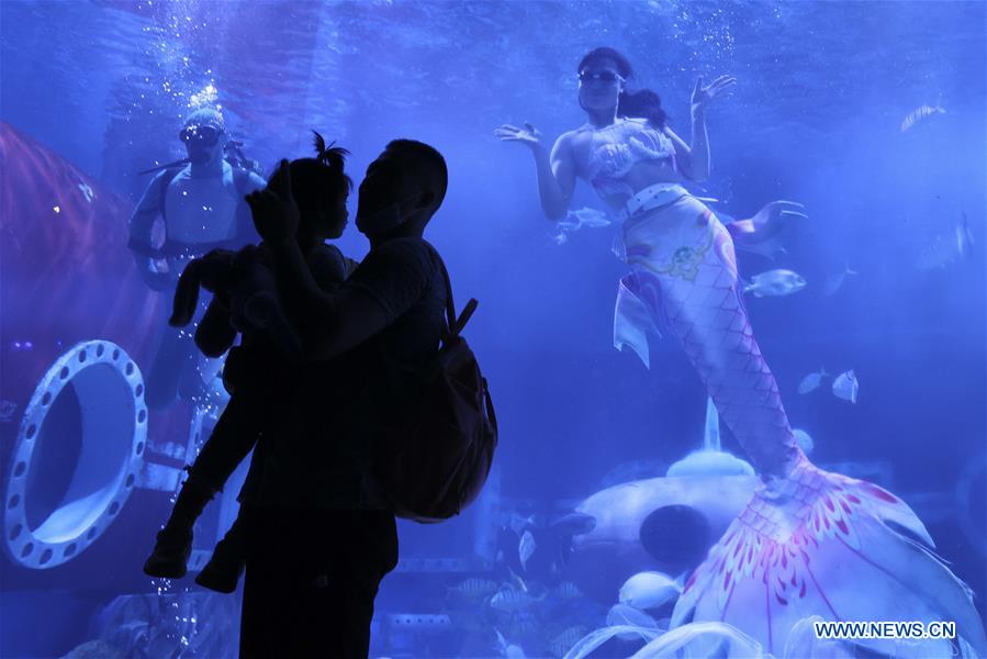 CHINA-HEILONGJIANG-HARBIN POLARLAND-PERFORMANCES (CN)