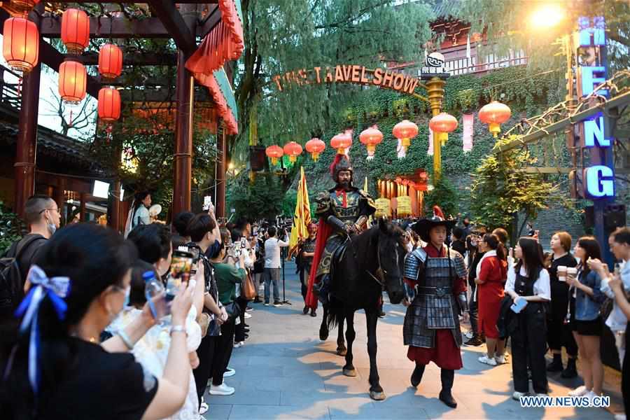 CHINA-HANGZHOU-TOURISM-LANTERNS (CN)