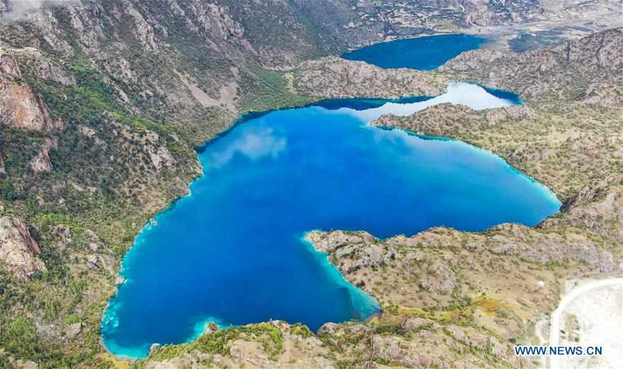 CHINA-TIBET-QAMDO-THREE-COLOURED LAKE-LANDSCAPE (CN)