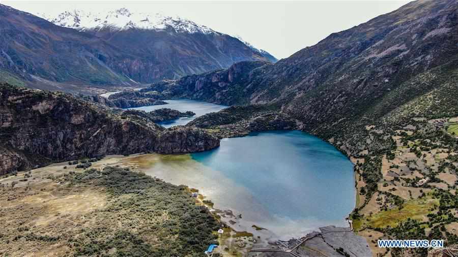 CHINA-TIBET-QAMDO-THREE-COLOURED LAKE-LANDSCAPE (CN)