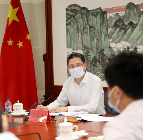 人民日报社副总编辑方江山到人民论坛杂志社调研指导工作
