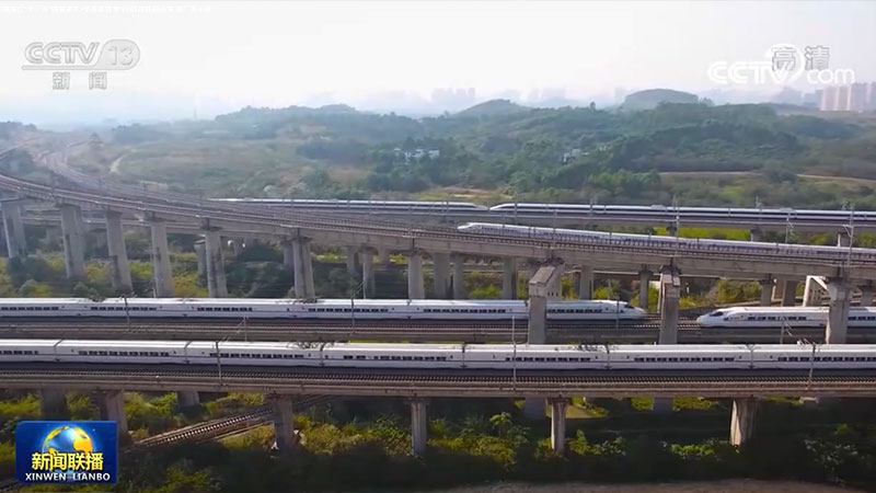 【“十三五”成就巡礼·坐着高铁看中国】高铁越山海 贵广奔小康