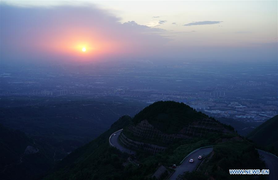 CHINA-SHAANXI-XI'AN-LISHAN MOUNTAIN-SUNSET (CN)