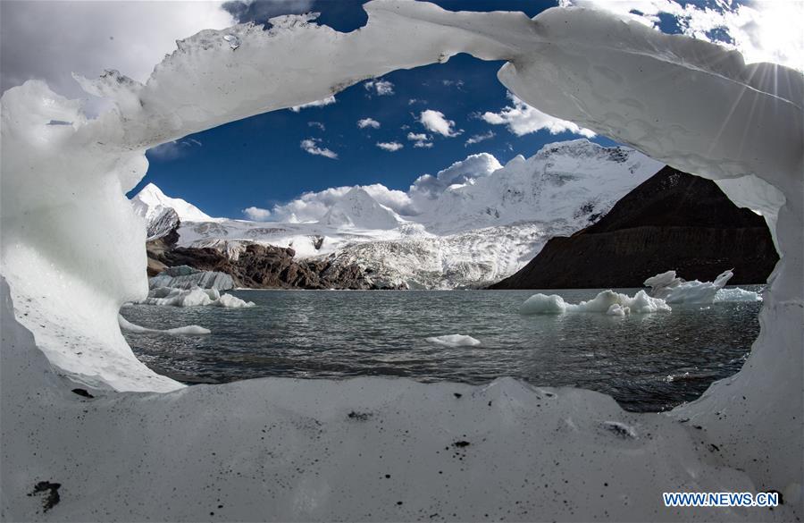 (InTibet) CHINA-TIBET-SNOW MOUNTAIN-SCENERY (CN)