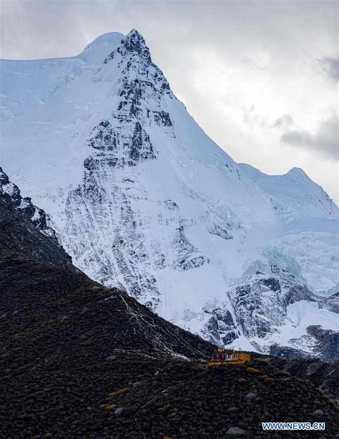 (InTibet) CHINA-TIBET-SNOW MOUNTAIN-SCENERY (CN)