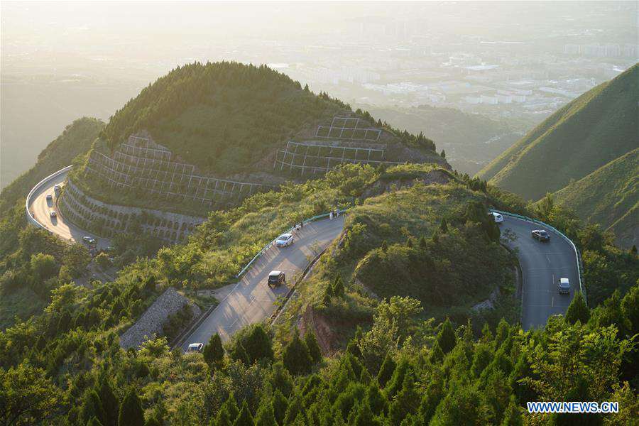 CHINA-SHAANXI-XI'AN-LISHAN MOUNTAIN-SUNSET (CN)