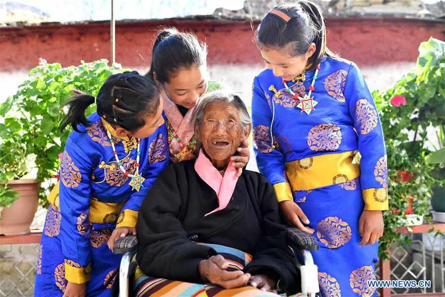 (PORTRAITS)CHINA-CHONGYANG FESTIVAL-LIFE OF THE ELDERLY(CN)
