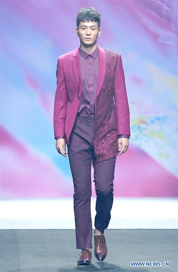 CHINA-BEIJING-FASHION WEEK (CN)