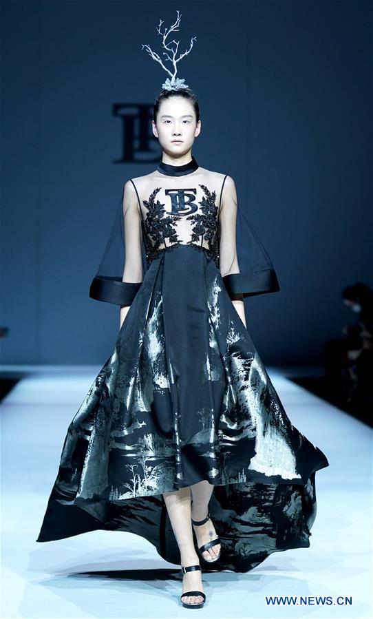 CHINA-BEIJING-FASHION WEEK(CN)