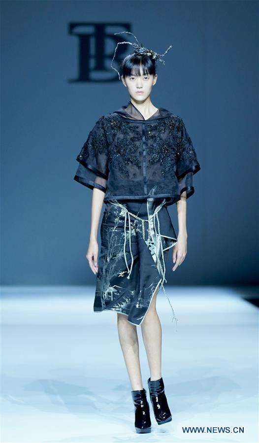 CHINA-BEIJING-FASHION WEEK(CN)