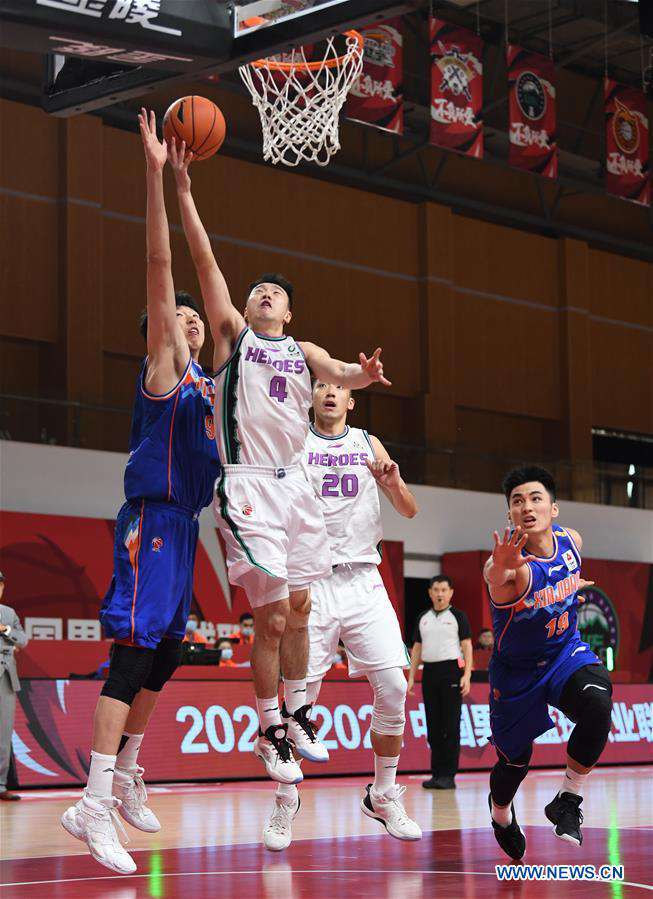 (SP)CHINA-ZHUJI-BASKETBALL-CBA LEAGUE-XINJIANG VS SHANDONG(CN)