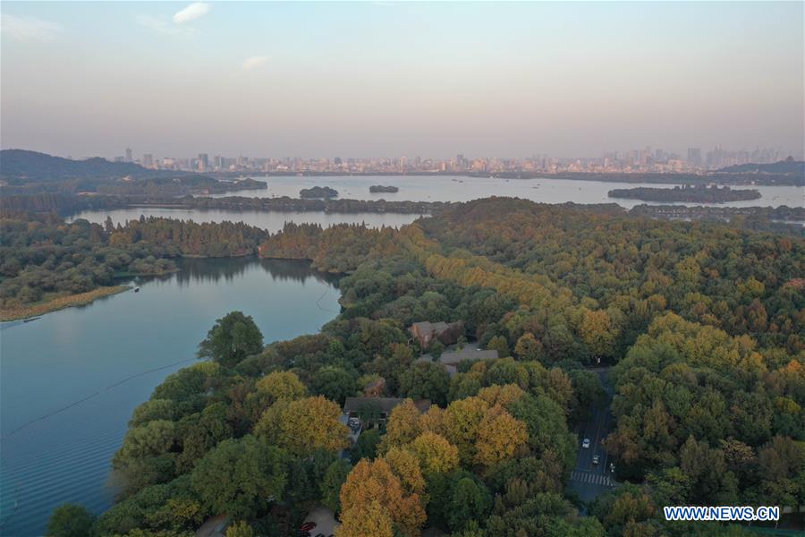 CHINA-HANGZHOU-WEST LAKE-AUTUMN SCENERY (CN)