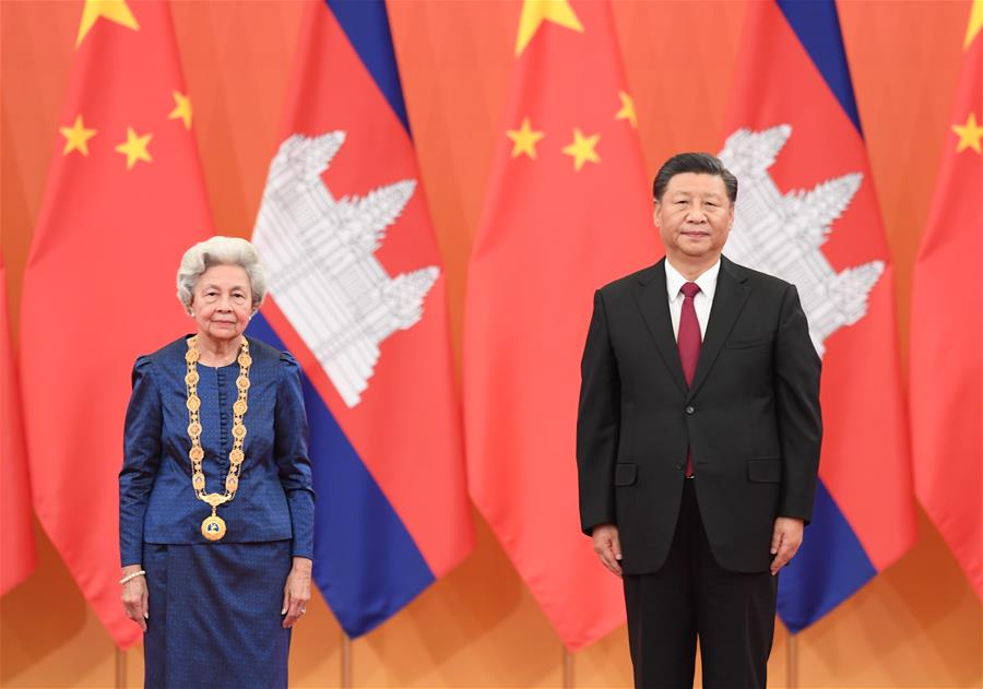 CHINA-BEIJING-XI JINPING-CAMBODIAN QUEEN MOTHER-AWARDING CEREMONY (CN)