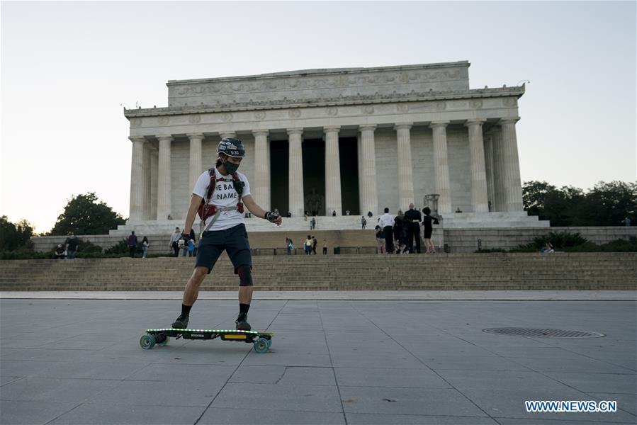 U.S.-WASHINGTON, D.C.-COVID-19-CASES-10 MILLION