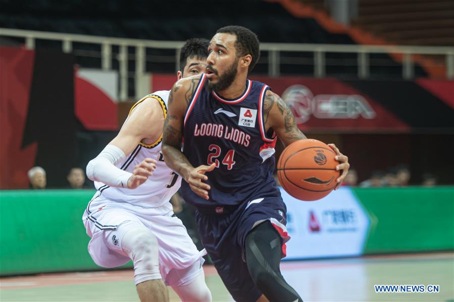 (SP)CHINA-ZHUJI-BASKETBALL-CBA LEAGUE-QINGDAO VS GUANGZHOU(CN)