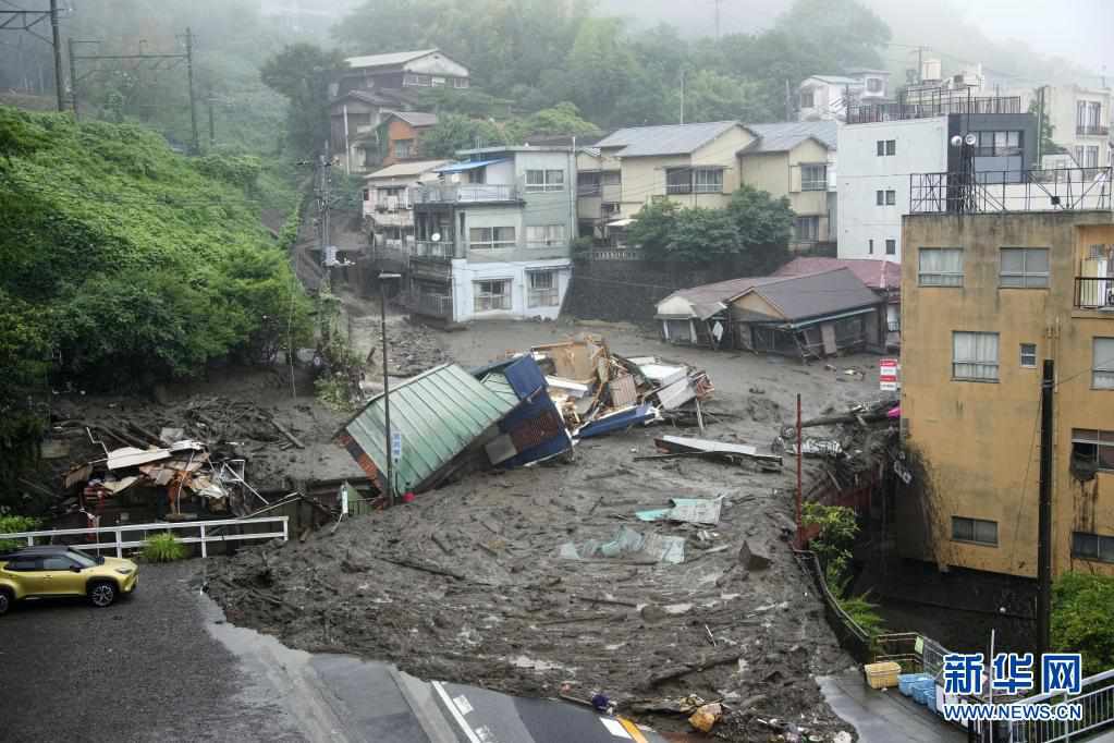 日本静冈县泥石流灾害已致2人死亡