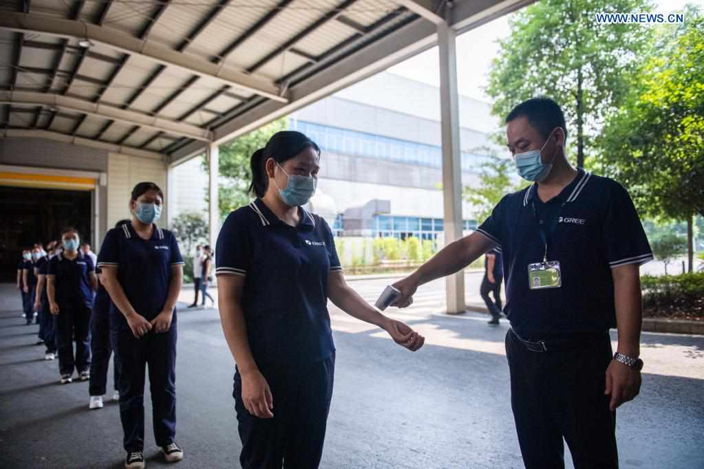 Factories in Ningxiang promote production with strict epidemic prevention measures