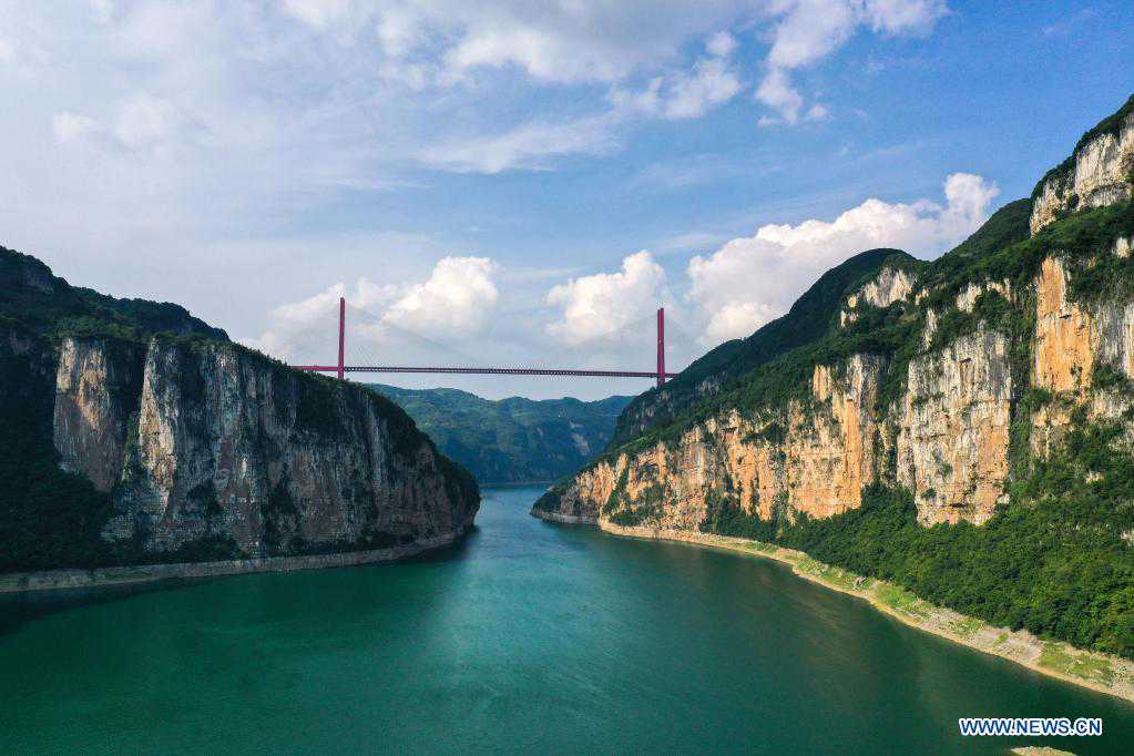 Bridges in mountainous Guizhou