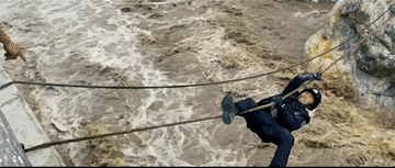 9468353073747324677.gif