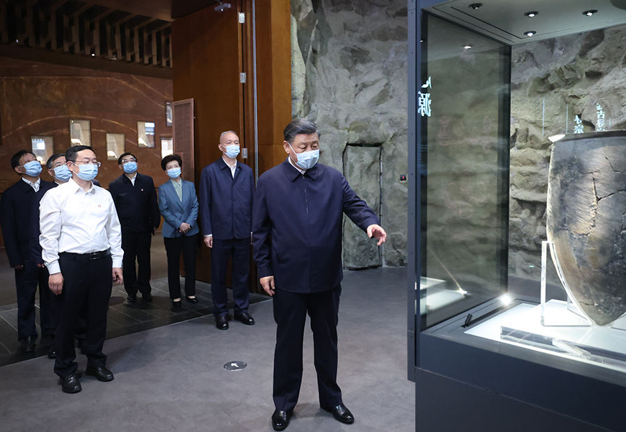 2023年6月2日,习近平总书记在中国历史研究院考察。新华社记者 鞠鹏 摄 2023年6月2日,习近平总书记在中国历史研究院考察。新华社记者 鞠鹏 摄