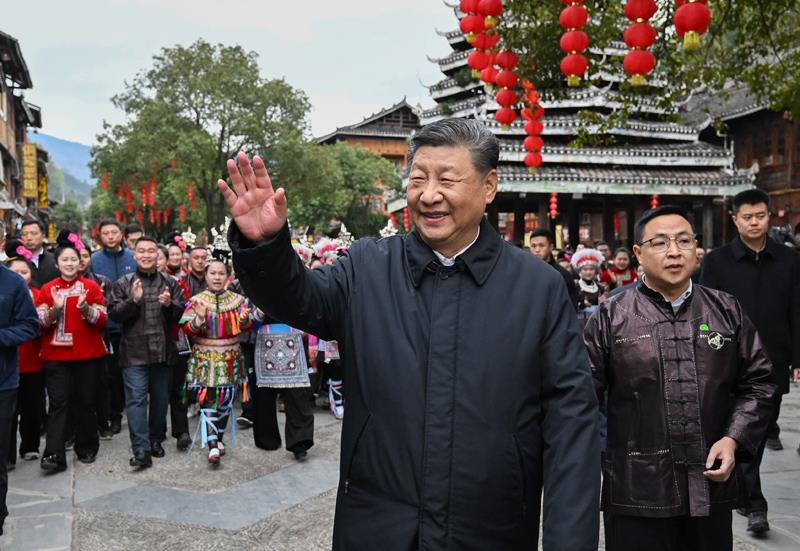△2025年3月17日,习近平总书记在贵州黎平县肇兴侗寨考察。 △2025年3月17日,习近平总书记在贵州黎平县肇兴侗寨考察。