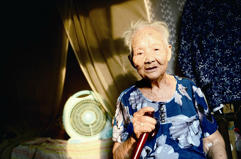 湖北最高寿老人今年113岁 每天早睡早起能自理