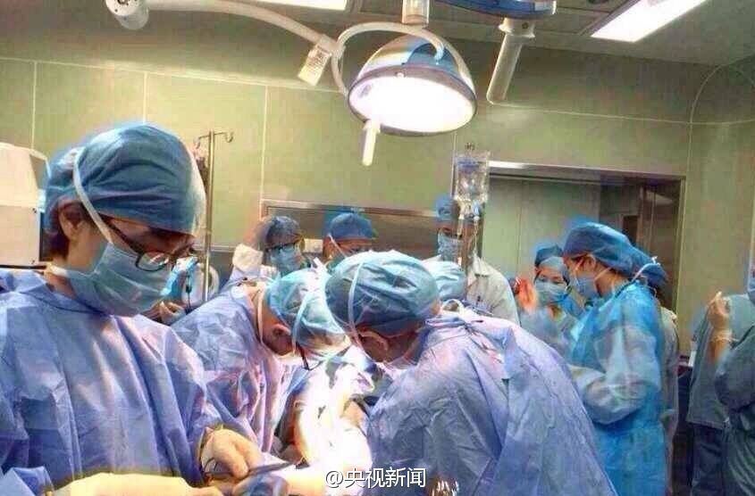 输血53袋 上海成功抢救一名羊水栓塞产妇