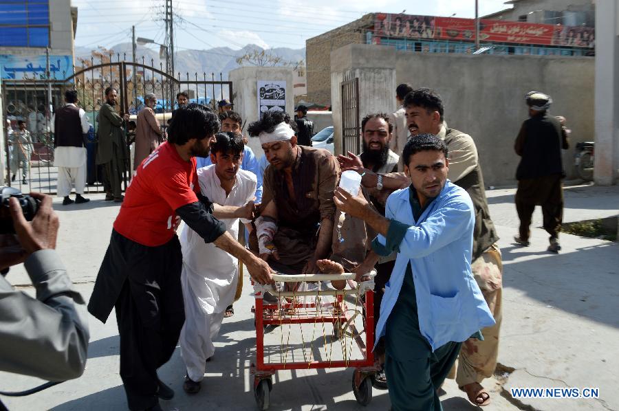 PAKISTAN-QUETTA-VAN-ATTACK