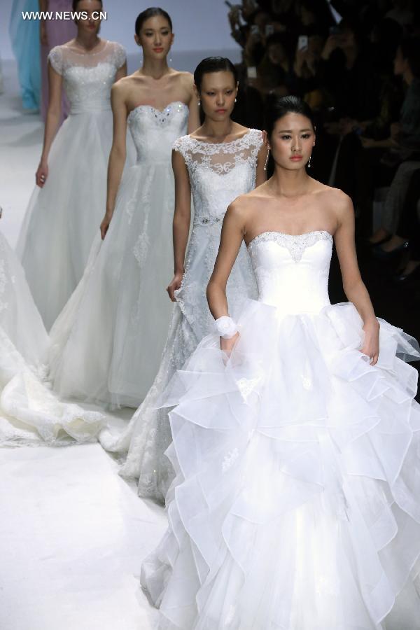 CHINA-BEIJING-FASHION SHOW-WEDDING DRESS (CN)