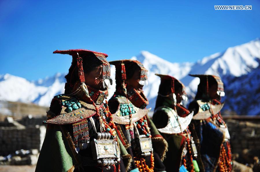 CHINA-TIBET-BURANG COSTUME (CN)