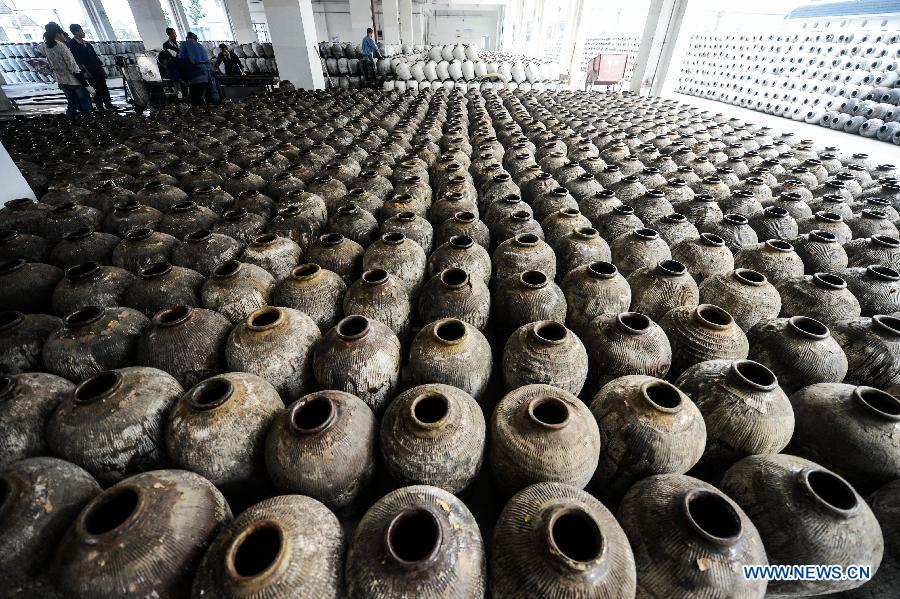 CHINA-ZHEJIANG-SHAOXING-RICE WINE-BREWING (CN) 