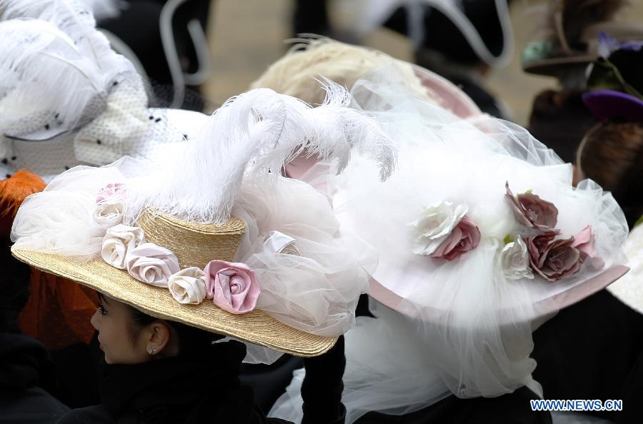 Women wearing traditional hats are seen during the annual Lord Mayor's Show in London, Britain on Nov. 8, 2014.
