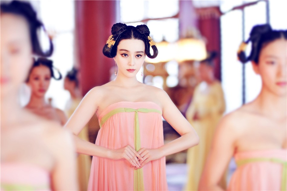 New photos of Fan Bingbing as 'Empress of China' released