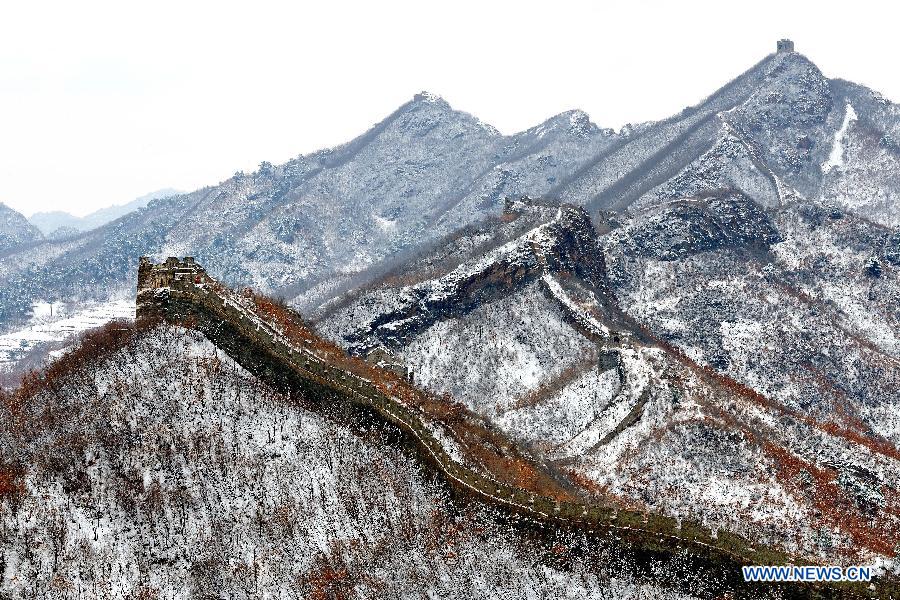 Photo taken on Dec. 7, 2014 shows the snow scenery of Dongjiakou Great Wall in Qinhuangdao City, north China's Hebei Province.