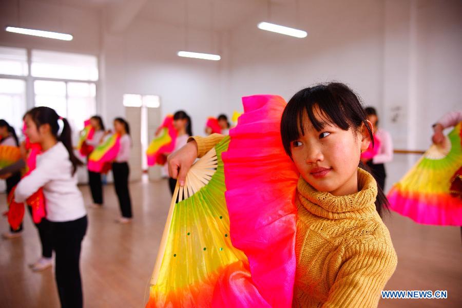 CHINA-ANHUI-FLOWER DRUM DANCE (CN)